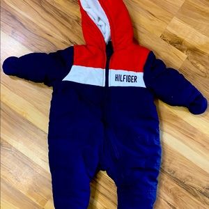 Tommy Hilfiiger Infant snowsuit size 6-9 months, EUC